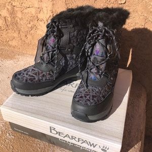 NWT Girls Size 5 Bear Paw Winter Boots